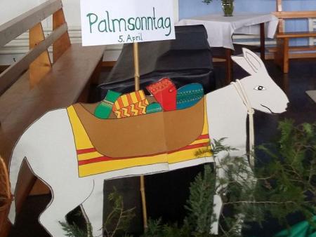 Kirchendekoration in  der Karwoche und anschliessenden Osterzeit in Neunkirch